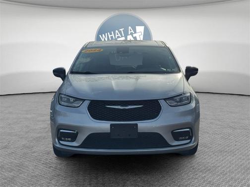 2024 Chrysler Pacifica Touring-L