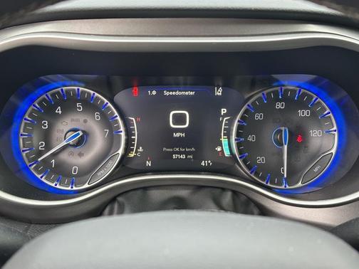 2024 Chrysler Pacifica Touring-L