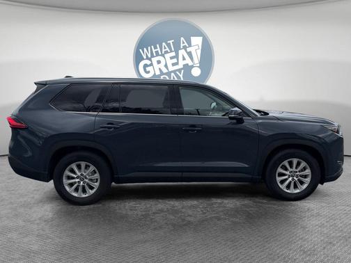 Storm 2024 Toyota Grand Highlander XLE