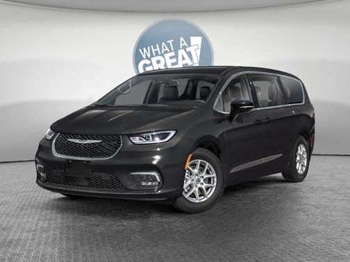 Diamond Black 2026 Chrysler Pacifica Limited