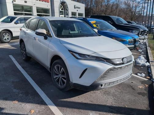 2023 Toyota Venza LE