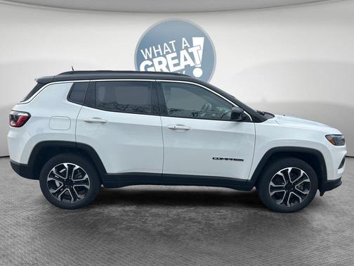 Bright White Clearcoat 2023 Jeep Compass Limited