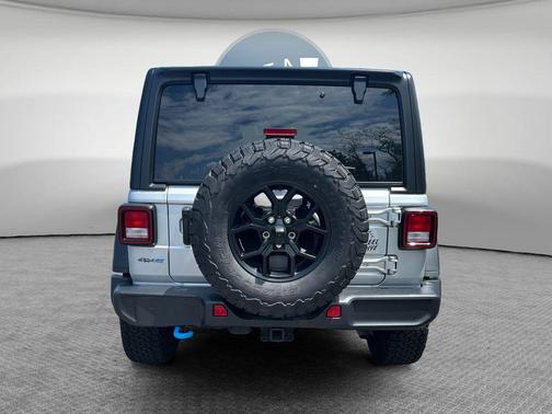 Silver Zynith Clearcoat 2024 Jeep Wrangler 4xe Sport