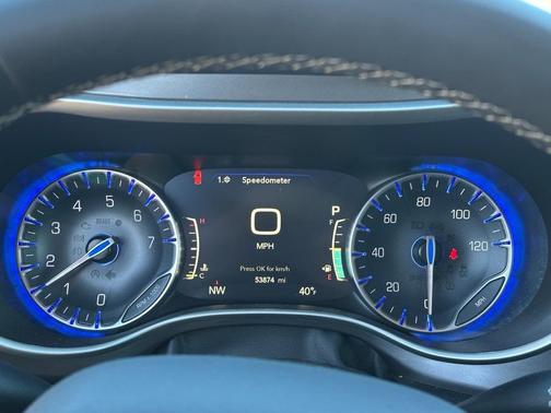 2024 Chrysler Pacifica Touring-L