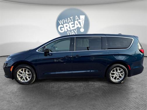 2024 Chrysler Pacifica Touring-L