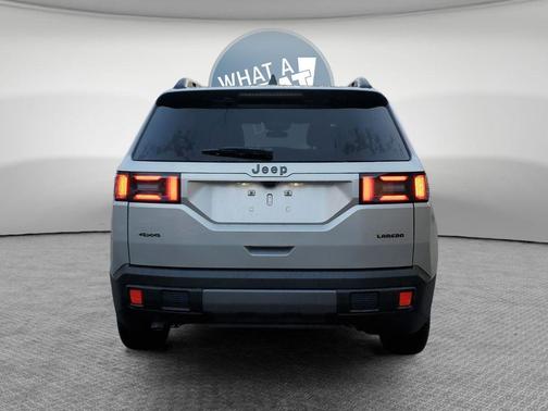 Silver Zynith Clearcoat 2026 Jeep Cherokee LAREDO/LIMITED