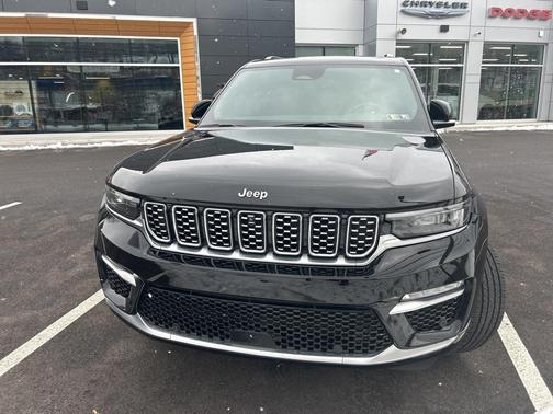 2022 Jeep Grand Cherokee Summit