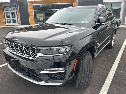 2022 Jeep Grand Cherokee Summit