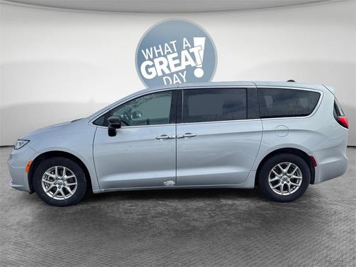 2024 Chrysler Pacifica Touring-L