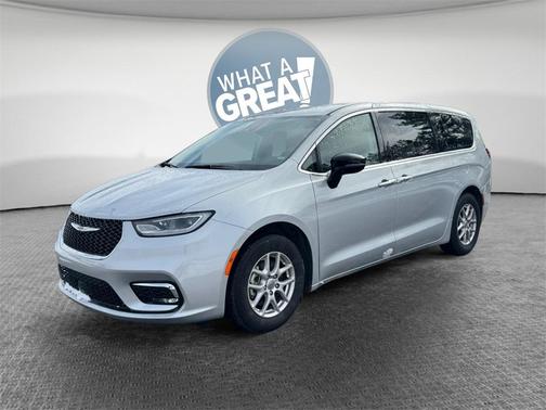 2024 Chrysler Pacifica Touring-L