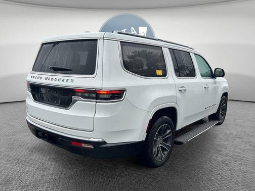 2023 Jeep Grand Wagoneer Base