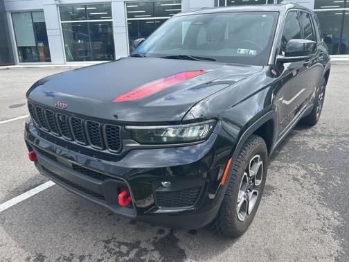 Diamond Black 2022 Jeep Grand Cherokee Trailhawk