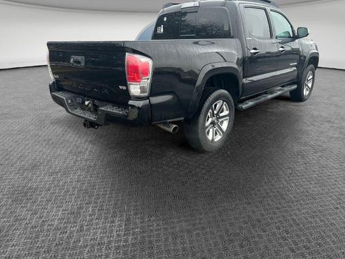 2017 Toyota Tacoma Limited