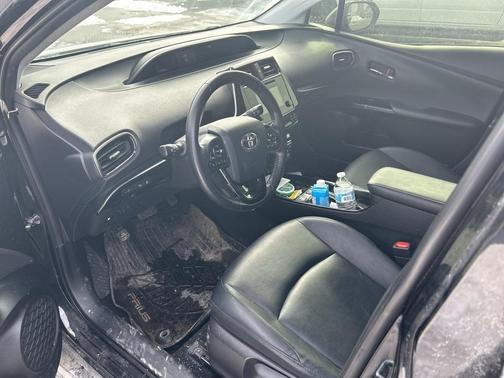 2019 Toyota Prius XLE