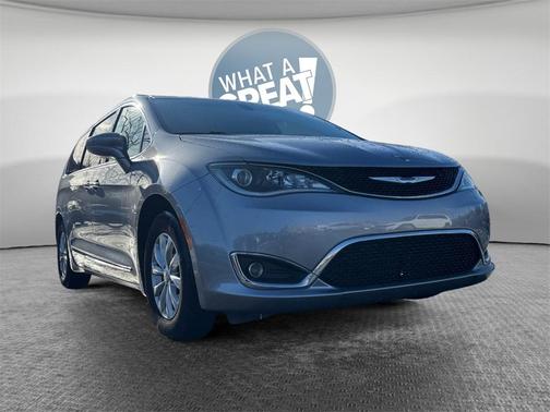 2019 Chrysler Pacifica Touring-L