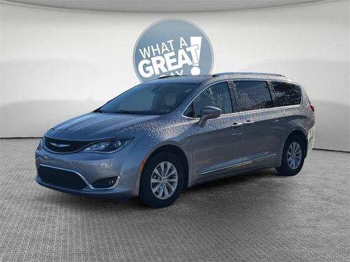 2019 Chrysler Pacifica Touring-L