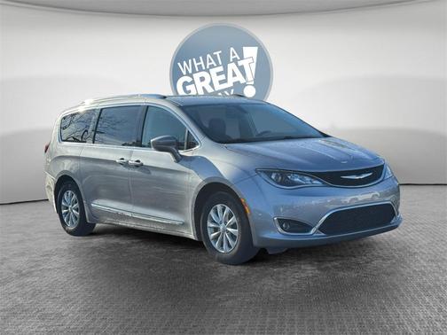 2019 Chrysler Pacifica Touring-L