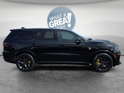 DB Black Crystal Clearcoat 2026 Dodge Durango SRT Hellcat