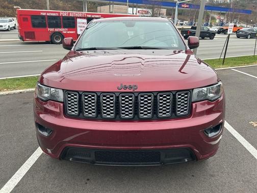 2022 Jeep Grand Cherokee WK Laredo