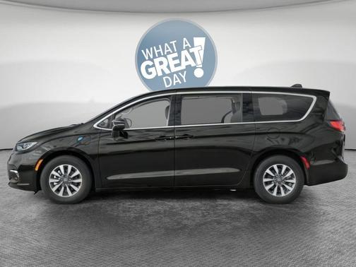 Bright White Clearcoat 2024 Chrysler Pacifica Hybrid Select