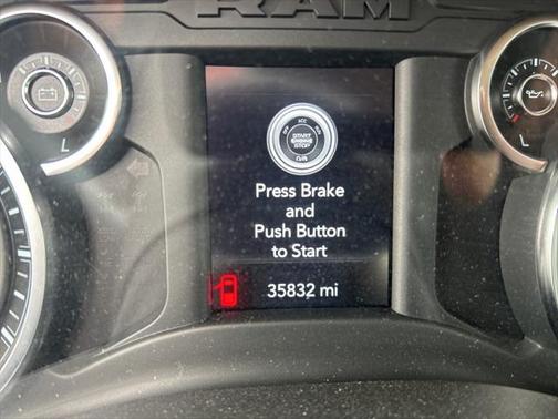 2019 RAM 1500 Big Horn/Lone Star Crew Cab 4x4 57' Box