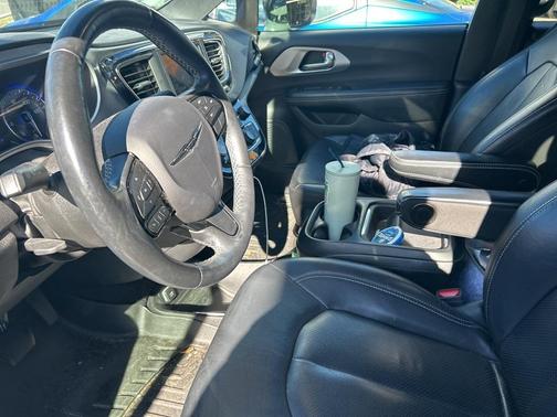 2020 Chrysler Pacifica Touring-L