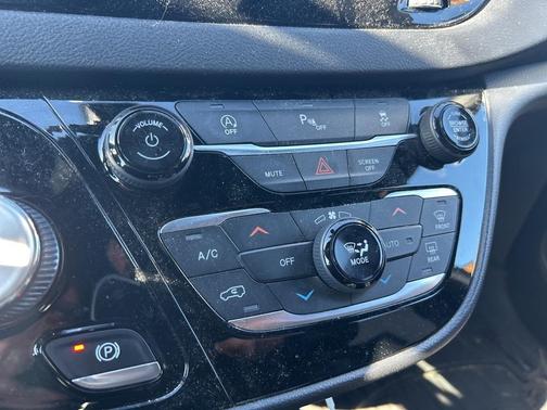 2020 Chrysler Pacifica Touring-L