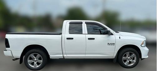 2018 RAM 1500 Express Quad Cab 4x4 64' Box