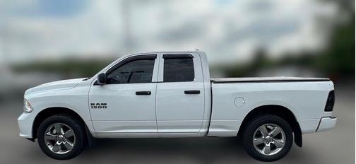 2018 RAM 1500 Express Quad Cab 4x4 64' Box