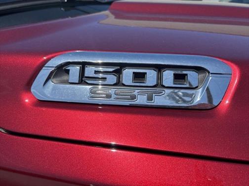 2025 RAM 1500 Big Horn Crew Cab 4x4 64' Box