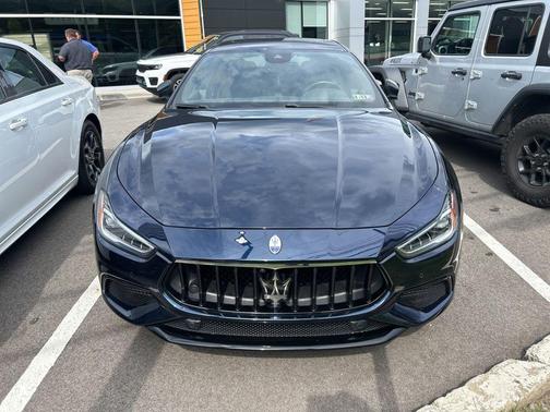 Blu 2022 Maserati Ghibli Modena Q4