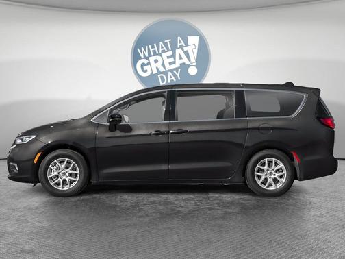 Diamond Black 2025 Chrysler Pacifica Select