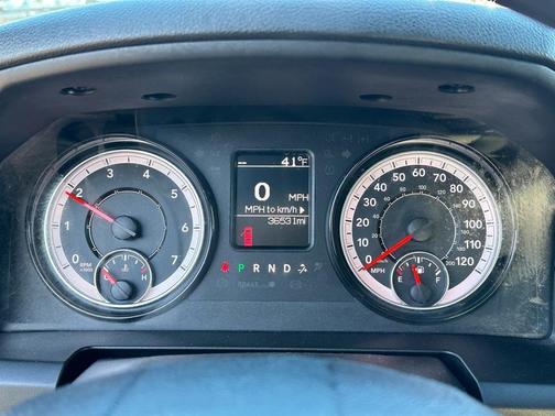 2024 RAM 1500 Classic SLT