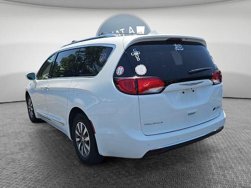 Bright White Clearcoat 2020 Chrysler Pacifica Hybrid Limited