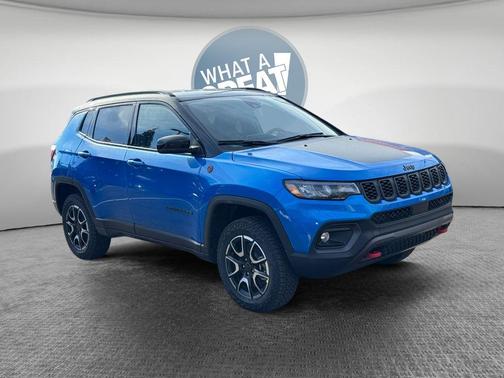 Hydro Blue Pearlcoat 2026 Jeep Compass Trailhawk