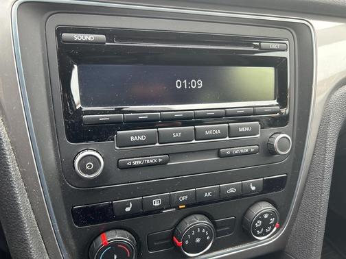 2014 Volkswagen Passat 