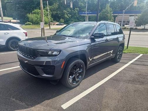 2022 Jeep Grand Cherokee Altitude 4x4