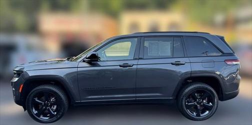 2022 Jeep Grand Cherokee Altitude 4x4