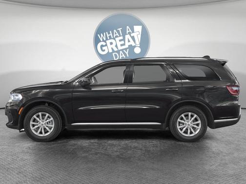 DB Black Crystal Clearcoat 2026 Dodge Durango GT
