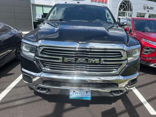 2022 RAM 1500 Laramie Crew Cab 4x4 64' Box