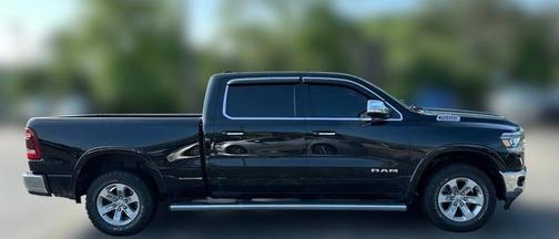 2022 RAM 1500 Laramie Crew Cab 4x4 64' Box