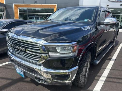 2022 RAM 1500 Laramie Crew Cab 4x4 64' Box