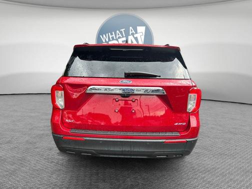 Rapid Red Metallic Tinted Clearcoat 2023 Ford Explorer XLT