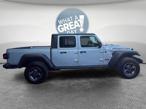 Silver Zynith Clearcoat 2023 Jeep Gladiator Rubicon