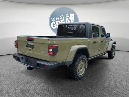 2026 Jeep Gladiator Sport