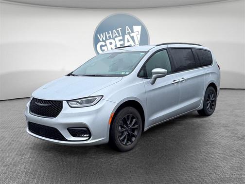 2022 Chrysler Pacifica Touring-L