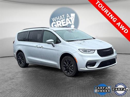 2022 Chrysler Pacifica Touring-L