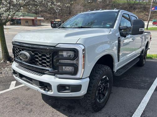 Avalanche 2025 Ford F-350 Lariat Super Duty