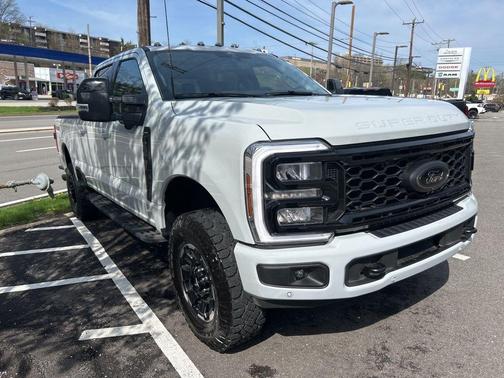 Avalanche 2025 Ford F-350 Lariat Super Duty