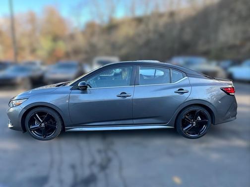 2022 Nissan Sentra SR